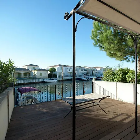 Modern Villa Near The Sea With Balcony Aigues-Mortes Exterior photo